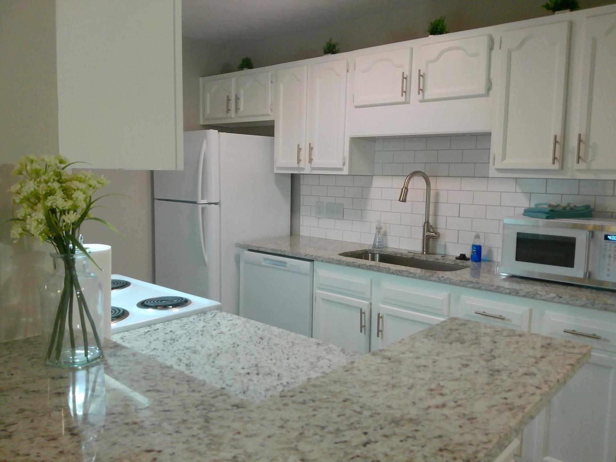 Apartment 415 - Peaceful Family Oasis - Recharge & Enjoy *